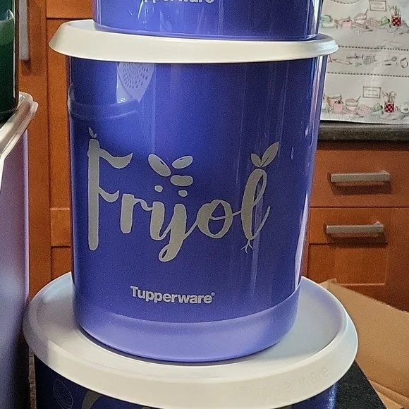 Tupperware Pantry Set - Picture 8 of 12